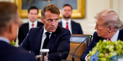 Макрон нагадав, що Сен-П'єр і Мікелон — французькі, після карти Трампа