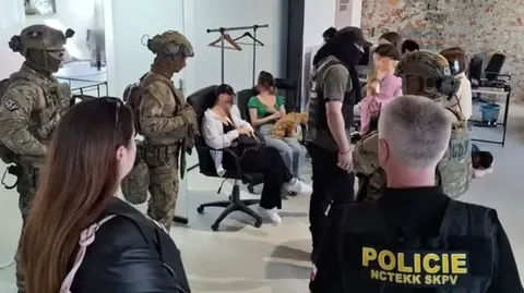 В Україні посилили покарання за роботу в шахрайських кол-центрах: до 10 років ув