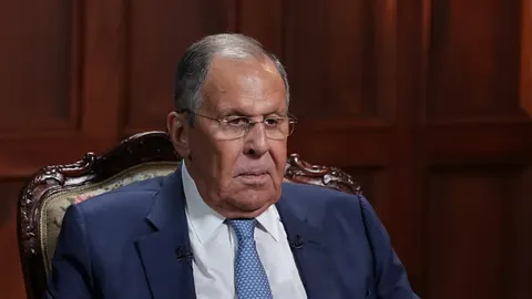 Лавров: Україна має стати «буферною зоною» — що це означає для переговорів