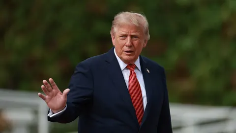 Рейтинг Трампа трохи зріс, та виборці дедалі більше схиляються до демократів