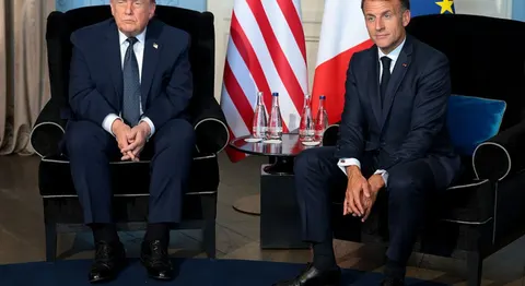 Трамп позначив французький острів своїм прапором: що стоїть за суперечкою