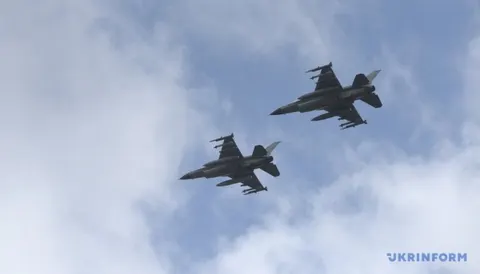 Зеленський: для збиття реактивних дронів залучали F-16, в Україні чекають на випробування дешевої ра