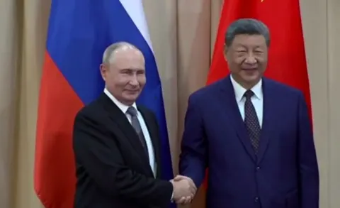 Путін і Сі Цзіньпін обговорили співпрацю на саміті ШОС у Бішкеку