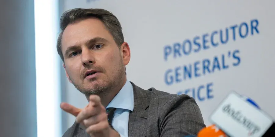 Тиждень між заявою і звільненням Кравченка: що це означає для системи влади