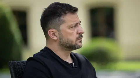 Корупційний скандал і заклики до виборів: нові виклики для Зеленського