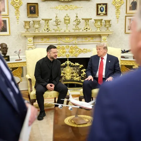 Візит Реткліффа до Москви: сигнал про ескалацію та зміну позиції Трампа