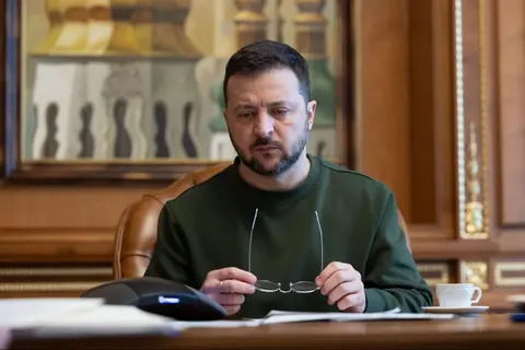 Зеленський: дрони РФ двічі заходили в повітряний простір Молдови під час його ре