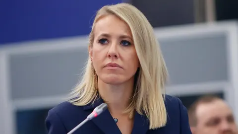 Собчак і Путін відреагували на попередження Зеленського щодо польотів над РФ