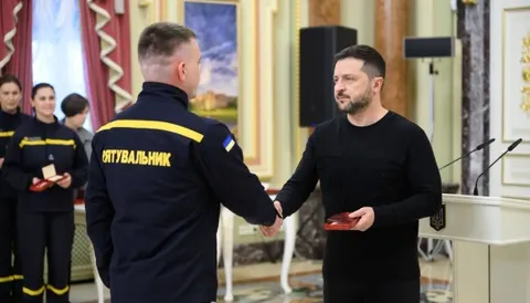 Зеленський привітав рятувальників: у лавах ДСНС служать 56 тисяч людей