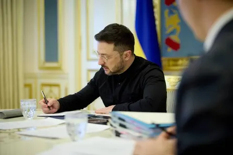 Зеленський запросив прем'єра Угорщини до Києва: що це означає