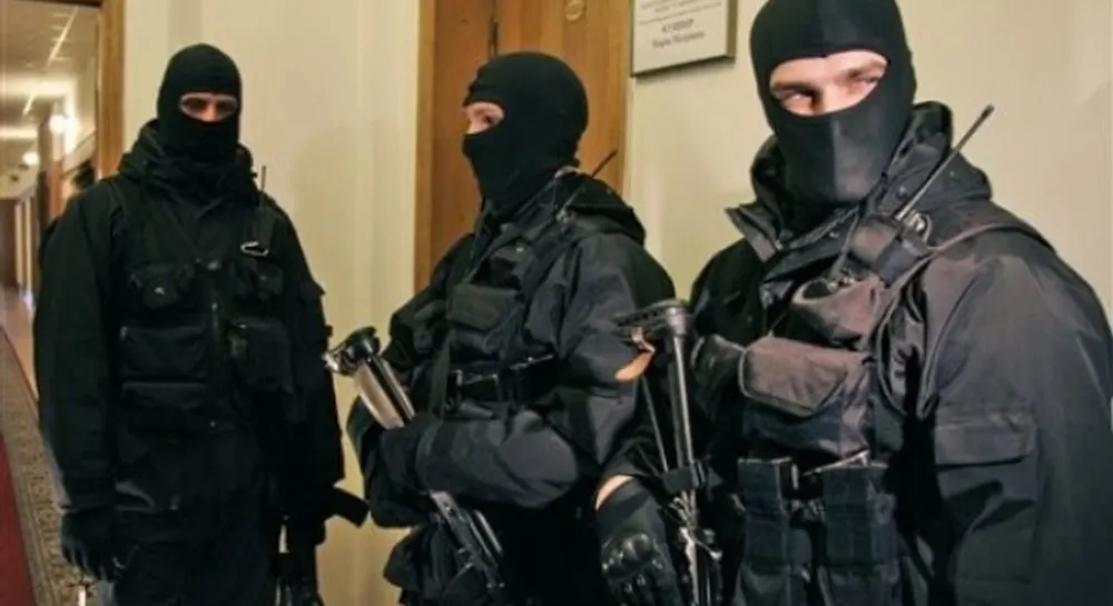 Конфлікт СБУ та ГУР: що означає перестрілка в Києві для владної вертикалі