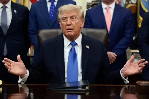 Трамп назвав критику ШІ «хворою змовою»: що це означає для регулювання галузі
