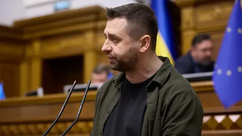Арахамія про переговори: треба говорити з кожним з оточення Путіна