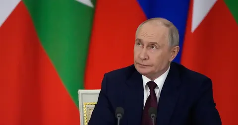 Путін знову заговорив про «якихось людей» для переговорів з Україною