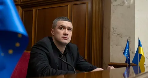 Вибори під час війни: чому заклик ексміністра оборони може стати подарунком для Москви