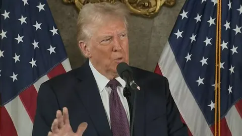 Трамп закликав Зеленського не бити по запасах дизпалива в Росії