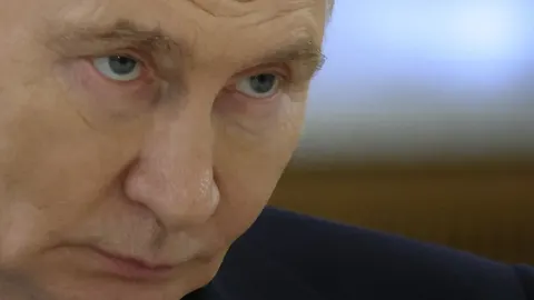 Путін про удари по Британії: військова таємниця, але цілі законні