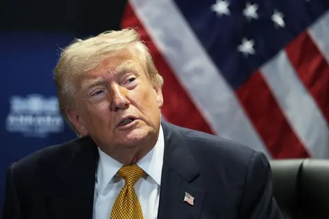 Трамп відходить від теми миру в Україні: що це змінює для Києва