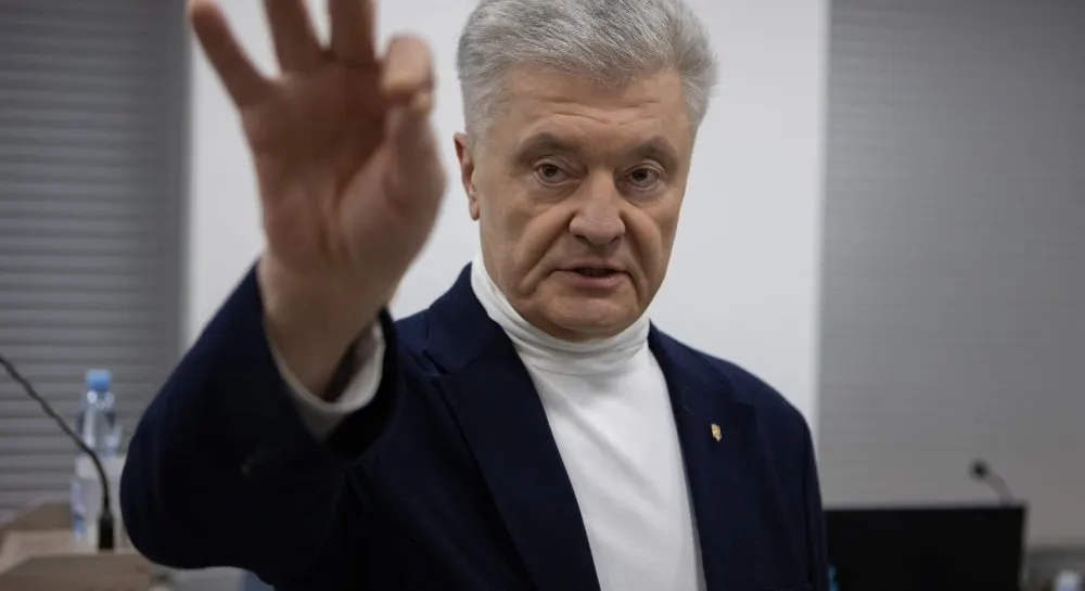 Порошенко кличе до коаліції єдності: що стоїть за пропозицією