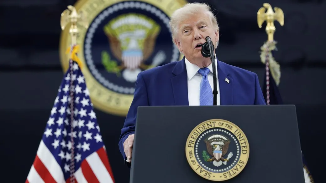 Трамп обмежив доступ CNN, MSNOW та Politico до Білого дому: що це означає