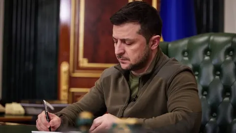 Зеленський окреслив умову для виборів під час війни: перерва у вогні на кілька м
