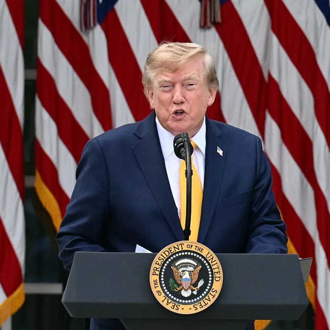 Незвична "опуклість" у Трампа: що відомо про стан здоров'я президента США