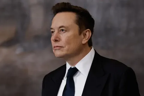 Маск відповів на заяву Федорова про роль Starlink для України
