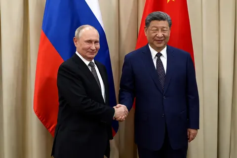Путін і Сі Цзіньпін зустрілися в Бішкеку: що обговорюють лідери