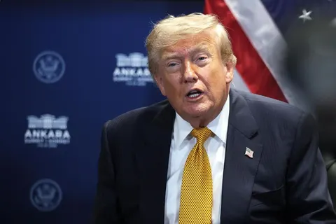 Трамп відправляє Віткоффа і Кушнера до Москви з планом завершення війни