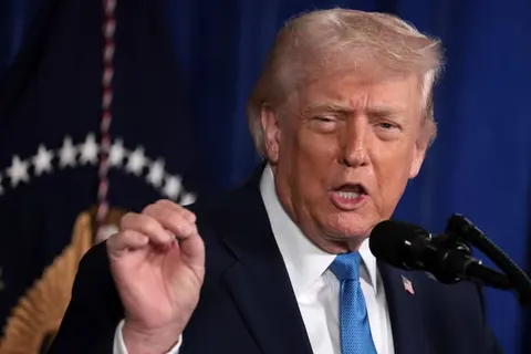 Трамп вимагатиме від Європи сотні мільярдів за допомогу Україні