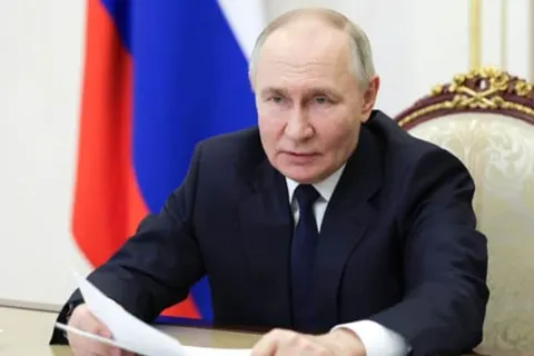 Путін знову збільшив штат охорони: що це означає