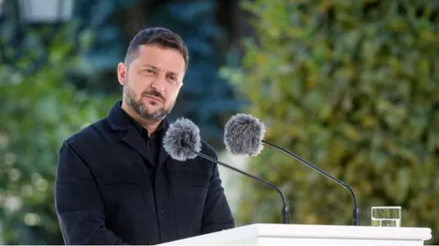 Рейтинг Зеленського після антикорупційних розслідувань: що показало опитування К