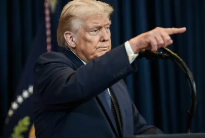 Опитування: 55% американських виборців вважають політику Трампа шкідливою для економіки