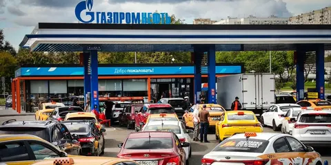 Паливна криза в РФ: чому удари по НПЗ болючіші за офіційну статистику