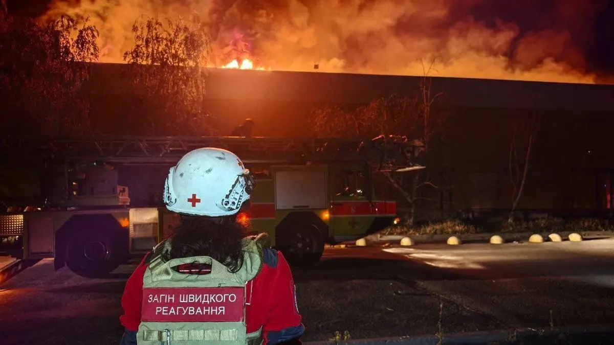 Удар по Запоріжжю: як волонтери Червоного Хреста працювали на місці атаки