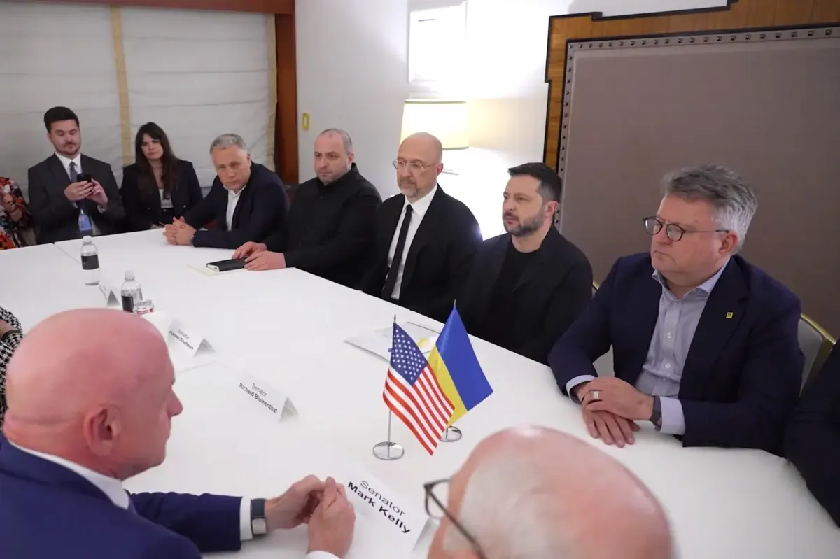 Зеленський у Нью-Йорку: деескалація, санкції та розмова з Трампом