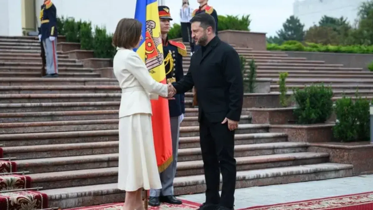 Орден Республіки для Зеленського: що означає жест Молдови