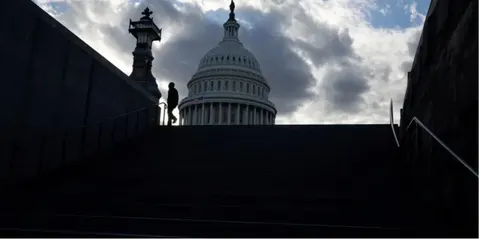 Конгрес США ухвалив закон про санкції проти РФ: що це змінює для України