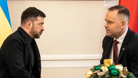 Навроцький привітав Зеленського з Днем Незалежності: побажання перемоги і натяк на напругу