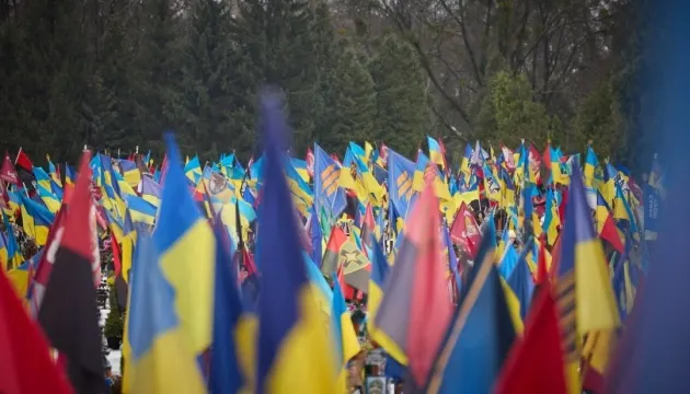 Зеленський: пам'ять про загиблих воїнів має бути вічною