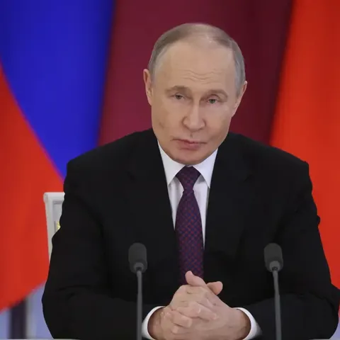 Путін пояснив звинувачення Німеччини внутрішньою кризою та недовірою до канцлера
