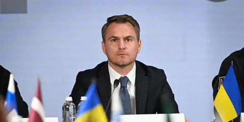 Зеленський попросив генпрокурора Кравченка піти у відставку