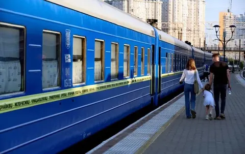 «Укрзалізниця» попереджає про затримки потягів: що це означає для пасажирів