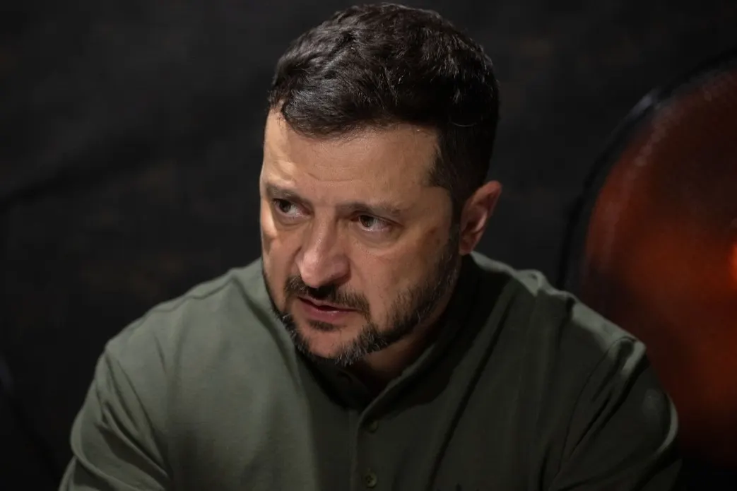 Зеленський про стрілянину СБУ та ГУР: ганебно, стріляти дозволено лише в окупантів