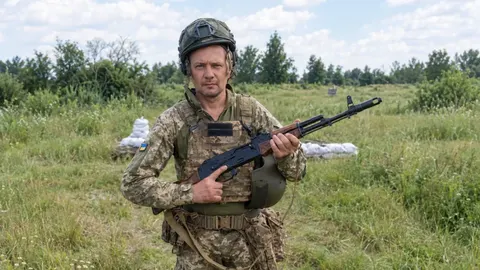 На Буковині попрощалися з воїном Олександром Лазарем