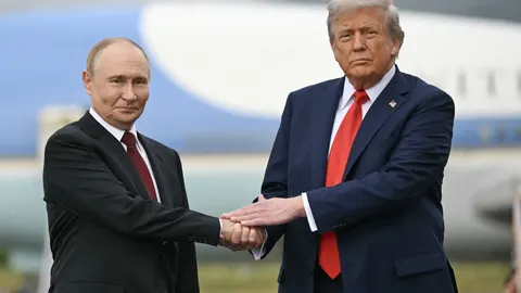 США можуть підписувати бізнес-угоди з РФ до завершення війни: що це змінює для У
